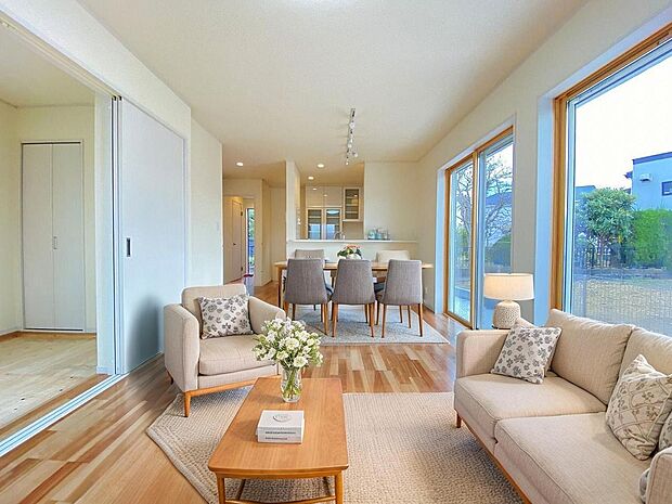 本画像はCGで作成しており、実際に現地に家具は置かれておりません。また、価格に家具は含まれておりません。