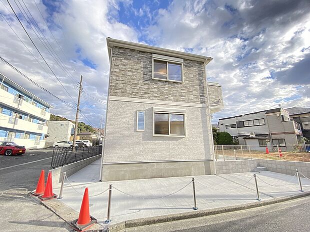 早く帰りたくなる　理想を叶えた間取りを現実に　ご家族の笑顔が何よりの宝物です。