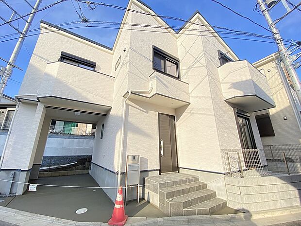 四季を楽しめるスポットが点在し、日々の喧騒の中で心安らぐ場所が見つかります。