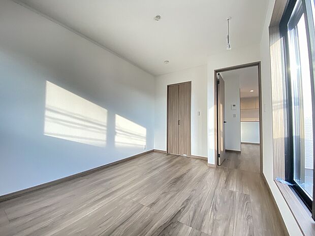 テイストやカラーを変えて、楽しいお部屋作りをお楽しみください