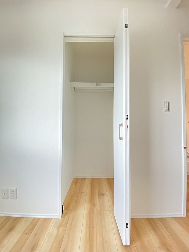 物の居場所を決めて、お片付けの習慣も付いてくれると嬉しいですね。