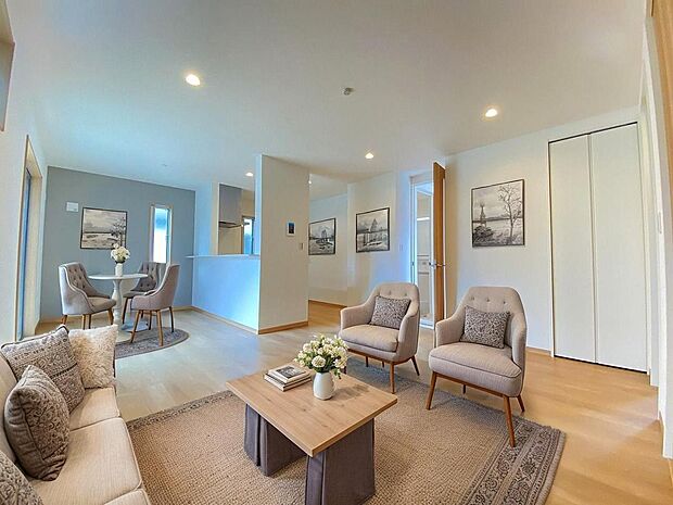 本画像はCGで作成しており、実際に現地に家具は置かれておりません。また、価格に家具は含まれておりません。