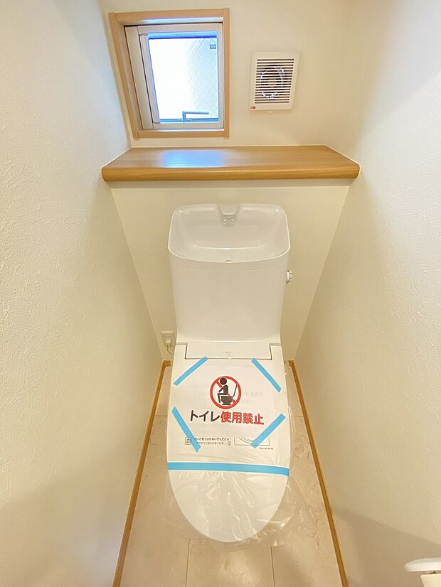 壁付けリモコンで操作もスムーズ。毎日使う場所こそ、ストレスフリーに。