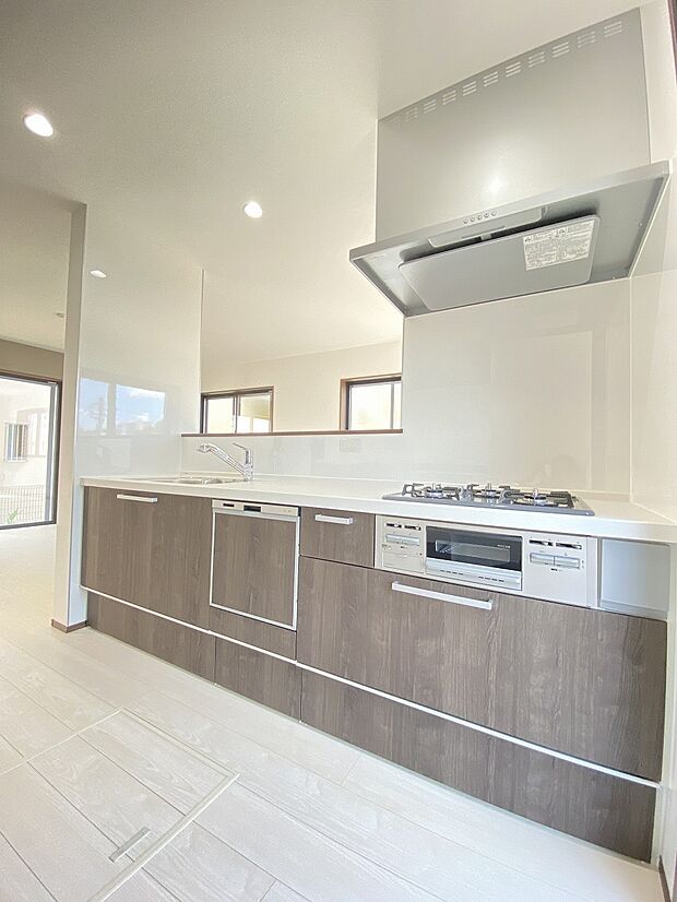 機能性　効率性を重視したカウンターキッチンを採用