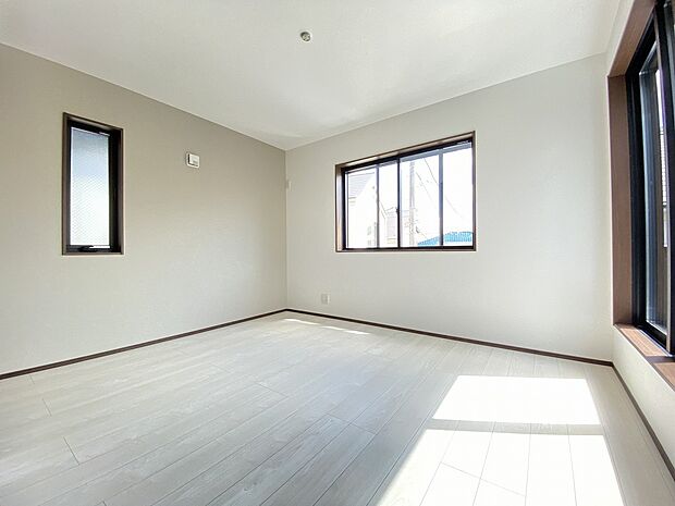 お好きなカーテンやインテリアで、お客様だけのコーディネートをお楽しみください。