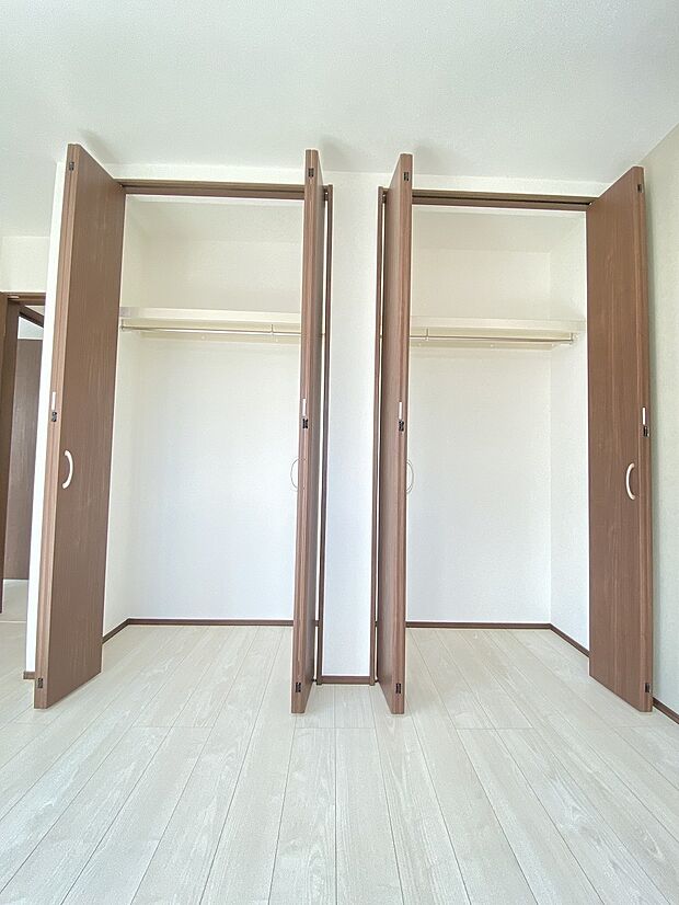 全居室収納完備　ご家族それぞれのお荷物がしっかり収まります。豊富な収納設計も暮らしやすさのポイントです。