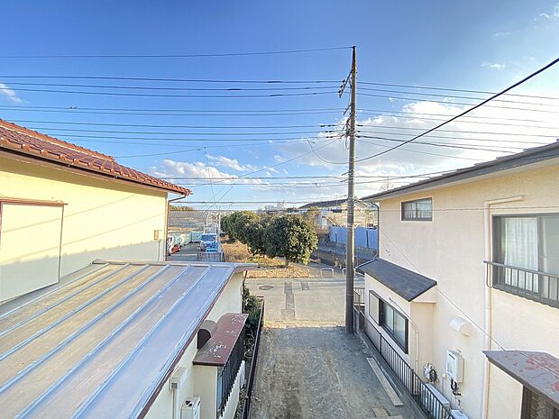 お車通りも少なく、お子様とのお散歩も安心してできる閑静な住宅街です。