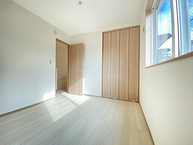 テイストやカラーを変えて、楽しいお部屋作りをお楽しみください