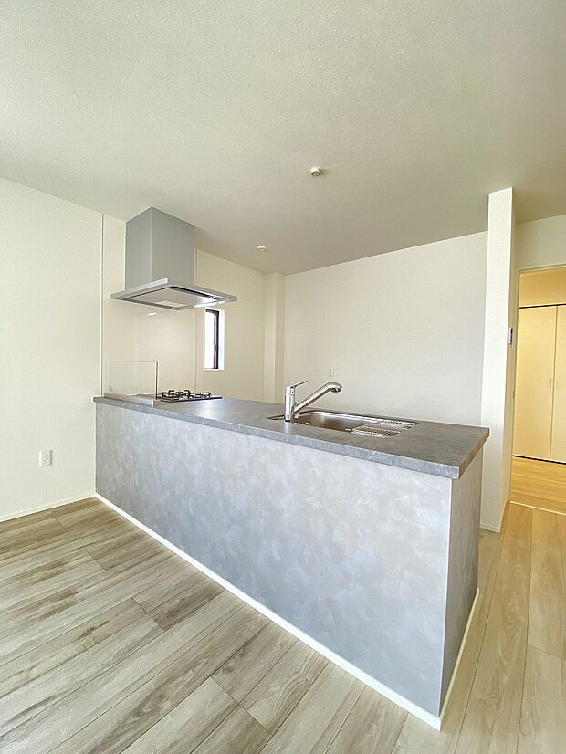 お料理の準備やお片付けもしやすいカウンターキッチンです。