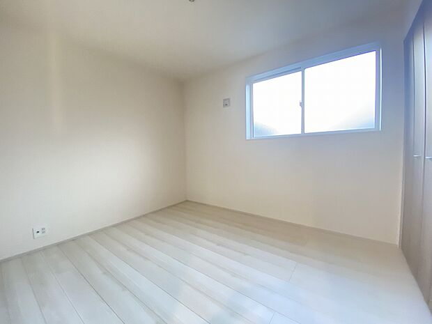 木々が風で揺れる音や、小鳥たちの鳴き声をBGMに室内でゆったりとプライベートタイムをお過ごしいただけます。