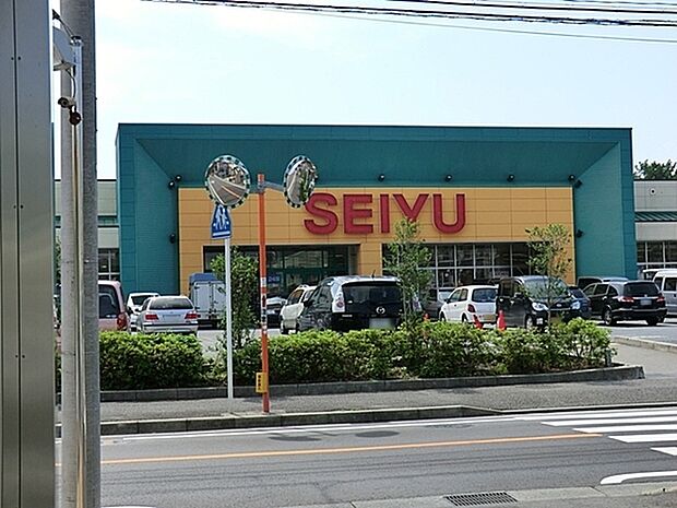 西友阿久和店 800m