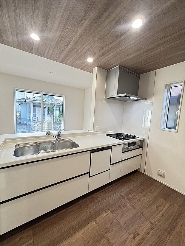 お料理の準備やお片付けもしやすいカウンターキッチンです。