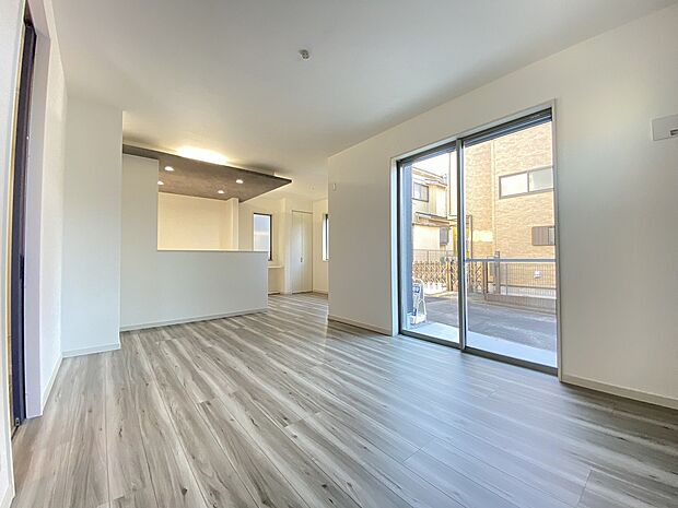 光と風が溢れるリビングダイニングには、自然と家族がみんな集まってきそうですね。