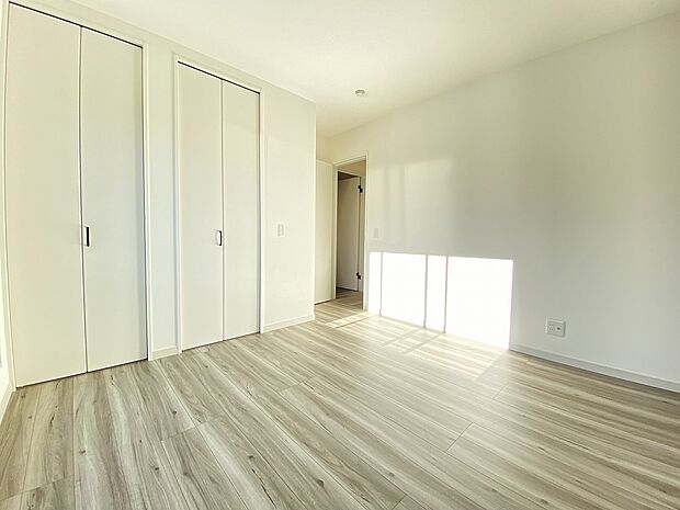 読書や音楽、DVD鑑賞にお仕事など、リビングからの賑やかな声を遠くに聞きながら、プライベートもゆったりとお過ごしいただけます。