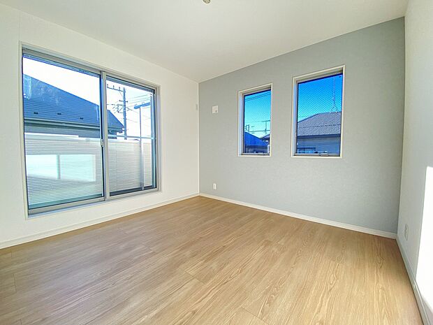 寝室の外から入ってくる心地いい風と明るい光、そして鳥の鳴き声をＢＧＭに今日も一日が始まりそうです。