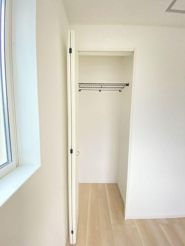 しまいやすく、使いやすく。快適収納のある洋室です。