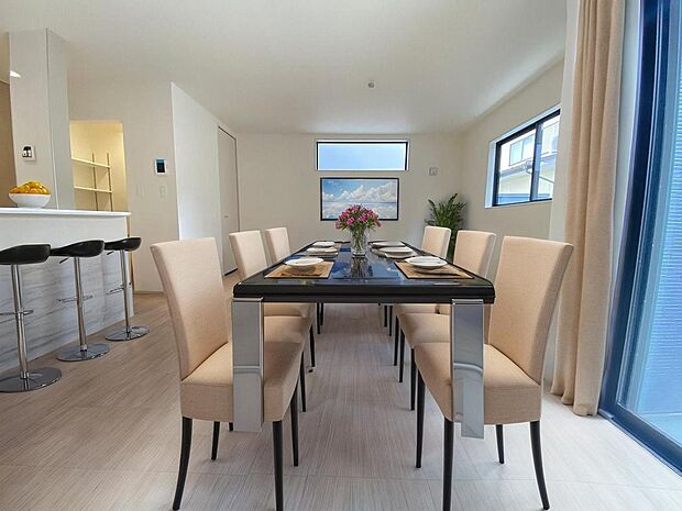 本画像はCGで作成しており、実際に現地に家具は置かれておりません。また、価格に家具は含まれておりません。