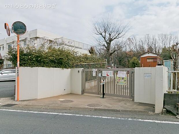 中屋敷保育園　900ｍ