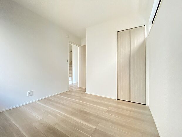 寝室にも書斎にも―柔軟な使い方ができる洋室です。