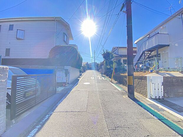 家族の時間をゆったり育み、安心して暮らせる住環境です。