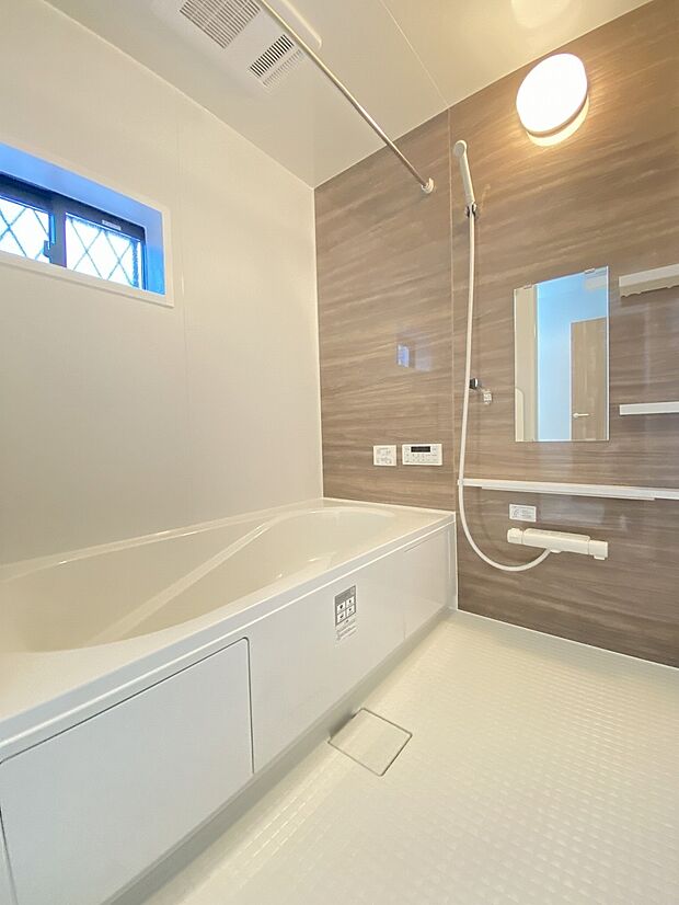 浴室乾燥機付きです　浴室のカビ防止にもなります。