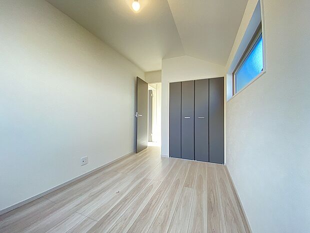 読書をしたり、音楽をきいたり思い思いの時間が流れるプライベート空間。