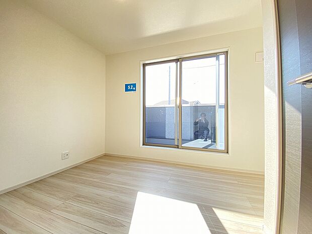 読書や音楽、DVD鑑賞にお仕事など、リビングからの賑やかな声を遠くに聞きながら、プライベートもゆったりとお過ごしいただけます。