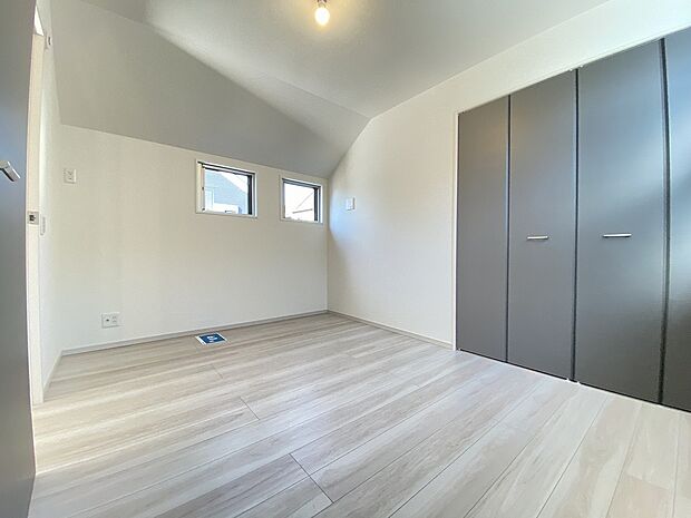 勉強に、ゲーム、趣味や映画鑑賞など自分のお城造りも楽しい成長期です。