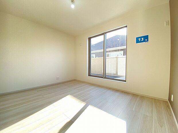 読書や音楽、DVD鑑賞にお仕事など、リビングからの賑やかな声を遠くに聞きながら、プライベートもゆったりとお過ごしいただけます。