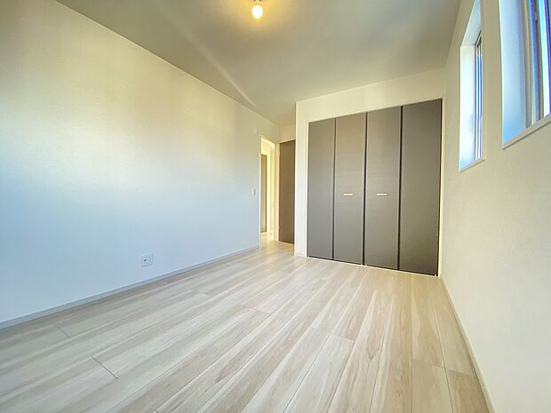 建具の色合いが、お部屋の雰囲気に上質感を生み出します。