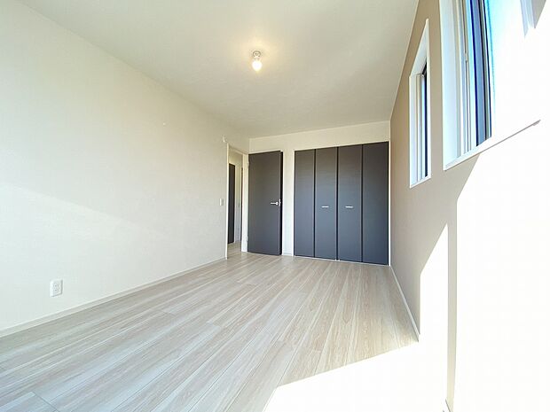 建具の色合いが、お部屋の雰囲気に上質感を生み出します。