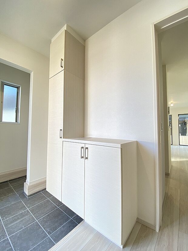 暮らしに余裕を生む、しっかり収納の頼れる空間。