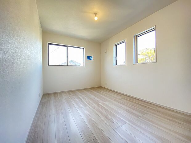 勉強に、ゲーム、趣味や映画鑑賞など自分のお城造りも楽しい成長期です。