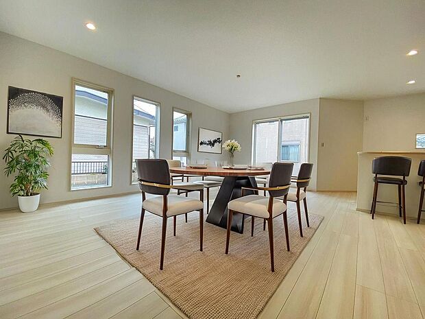 本画像はCGで作成しており、実際に現地に家具は置かれておりません。また、価格に家具は含まれておりません。