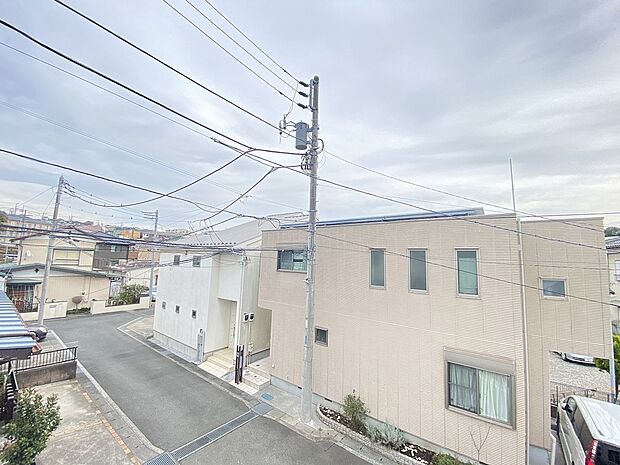 静けさと安心感に包まれた、落ち着きある住まいの周辺環境