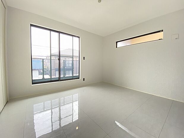 断熱性と結露防止に活躍してくれるペアサッシを採用