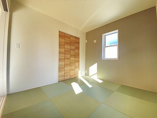 畳の香りが心地よい、自然と笑顔がこぼれる空間。