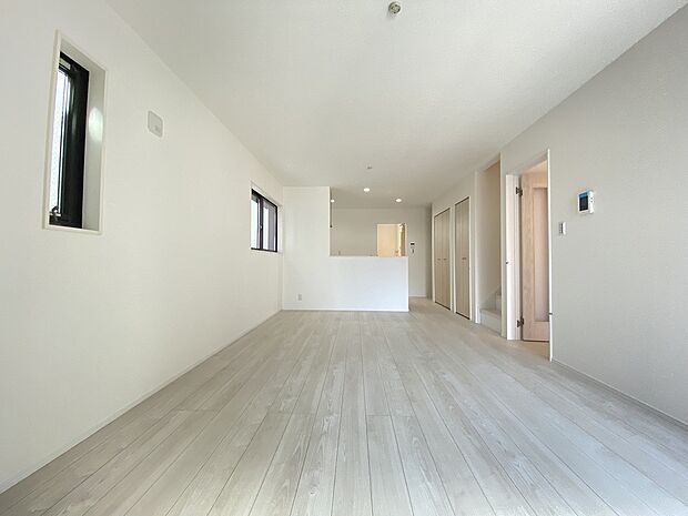 朝は爽やかな日差しを浴びながら、家族みんなでおいしい朝食。幸せいっぱいのモーニングタイムをお過ごしください。