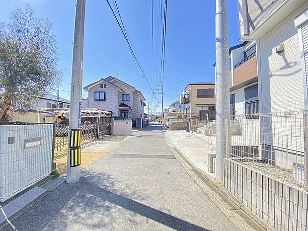 澄み渡る青空、ご家族との未来を育む新しい生活がここから始まります。