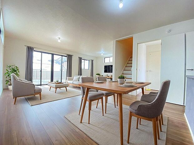 本画像はCGで作成しており、実際に現地に家具は置かれておりません。また、価格に家具は含まれておりません。