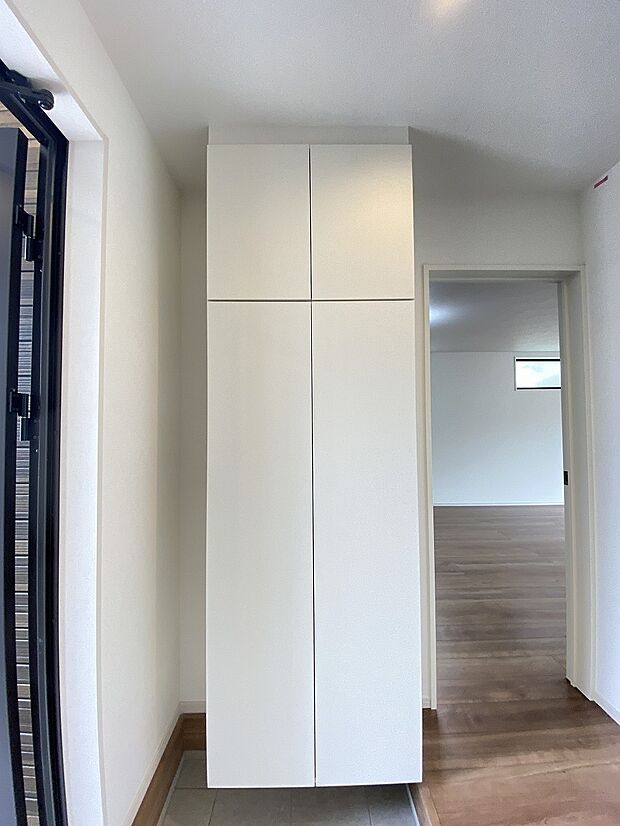 たくさんの靴も楽々収納、玄関を清潔に保つ頼もしいスペース。