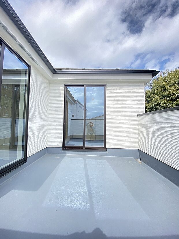 周辺は大小さまざまな公園が点在。癒しと落ち着きに満ちた住環境です。