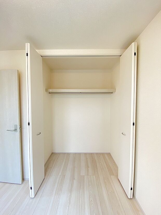 物の居場所を決めて、お片付けの習慣も付いてくれると嬉しいですね。