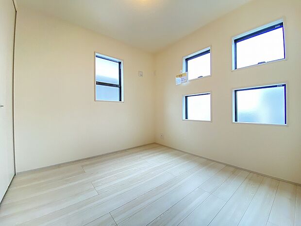 お洒落な雑貨屋さんで見つけた、あの小物やインテリアも置ける そんな喜びをここで叶えませんか。