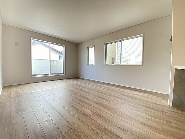 ホッと一息つける和室も見えて、リラックス感漂う空間です。