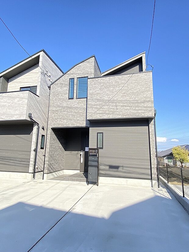 開放感と静けさが調和した、暮らしやすいお住まいです。