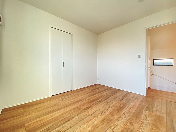 テイストやカラーを変えて、楽しいお部屋作りをお楽しみください