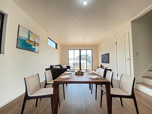 本画像はCGで作成しており、実際に現地に家具は置かれておりません。また、価格に家具は含まれておりません。