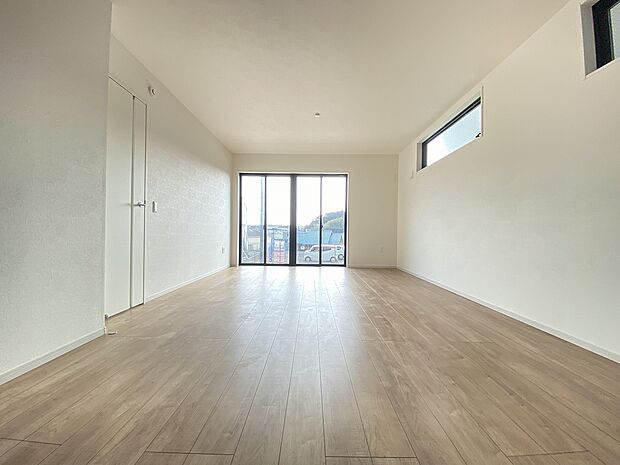 暮らしのシーンを豊かに彩る、心地よいリビングです。