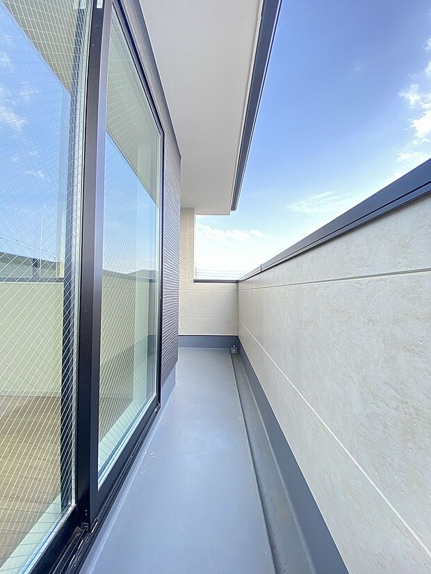 都会の喧騒を離れ、心がふっと軽くなるような暮らしを。